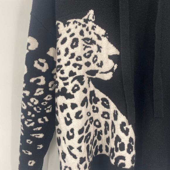 Torrid Knit Leopard Graphic Hooded Sweater Intarsia Knit Black White Womens 1X - Picture 3 of 8